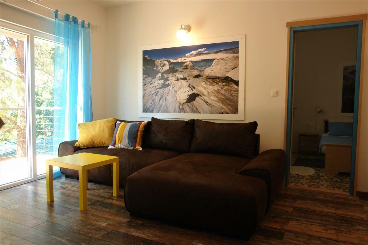 Quercus Apartment Stara Baska Bagian luar foto
