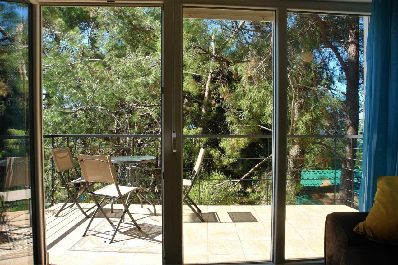 Quercus Apartment Stara Baska Bagian luar foto