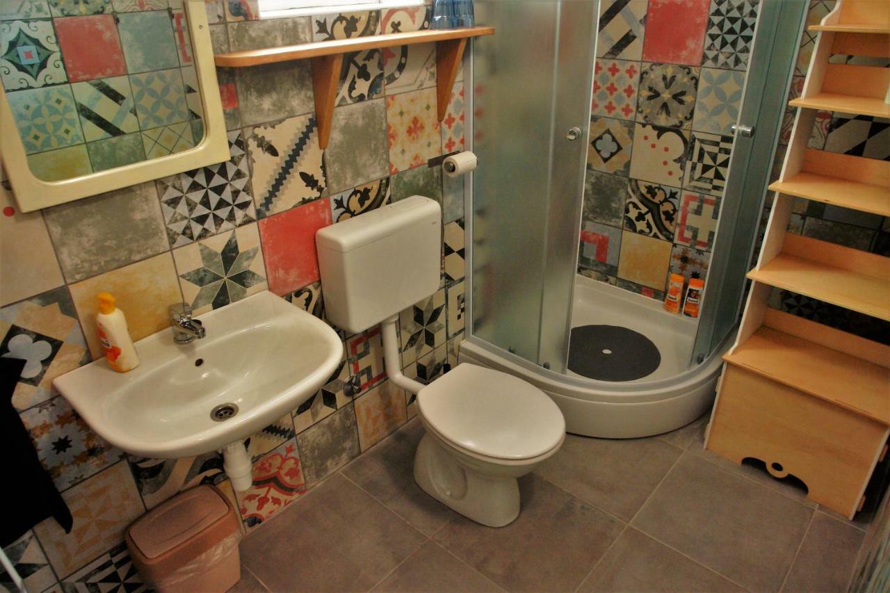 Quercus Apartment Stara Baska Bagian luar foto