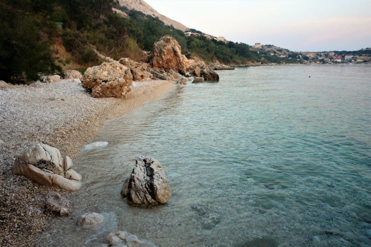 Quercus Apartment Stara Baska Bagian luar foto
